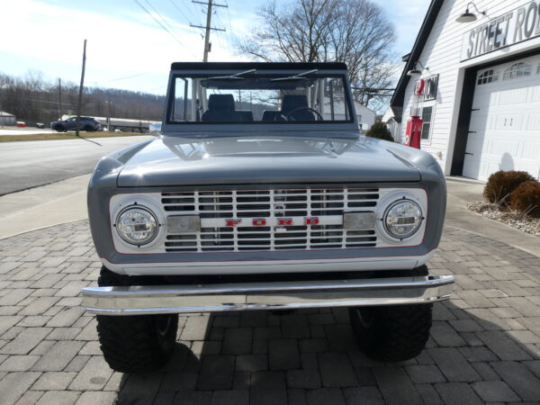 1969 Ford Bronco Custom SUV — photo