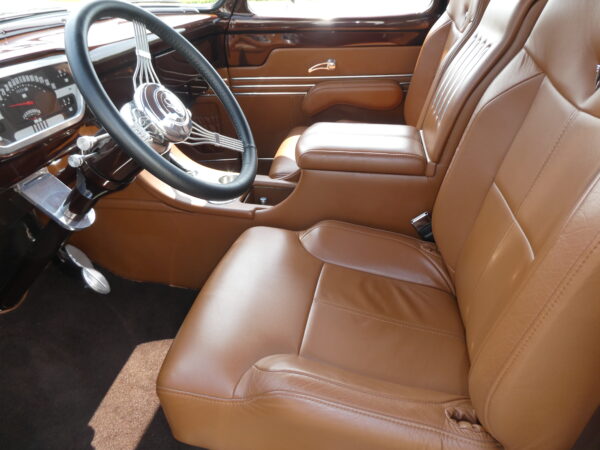 1955 Ford F-100 Pickup — photo