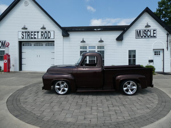 1955 Ford F-100 Pickup — photo
