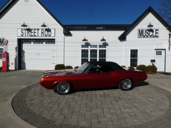 1969 Mercury Cougar — photo