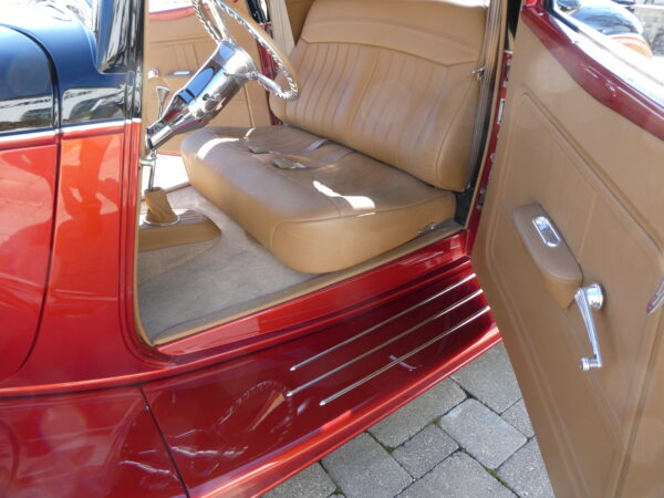 1933 Ford Coupe — photo