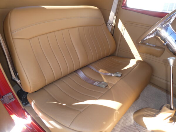 1933 Ford Coupe — photo