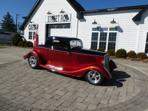 1933 Ford Coupe — photo