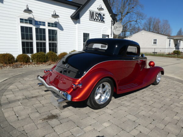 1933 Ford Coupe — photo