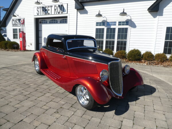 1933 Ford Coupe — photo