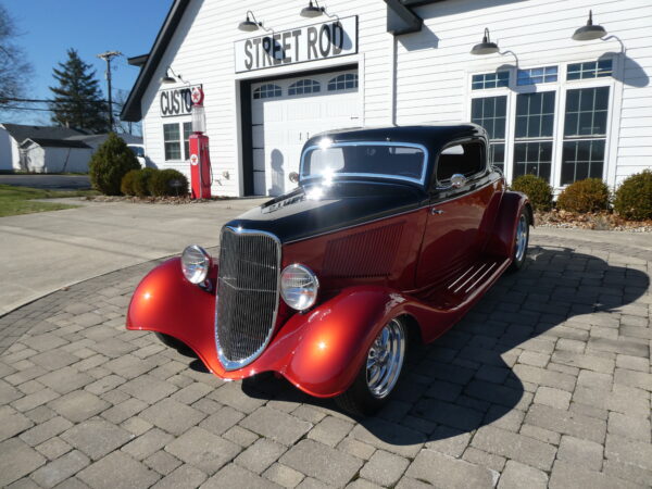 1933 Ford Coupe — photo