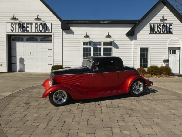 1933 Ford Coupe — photo