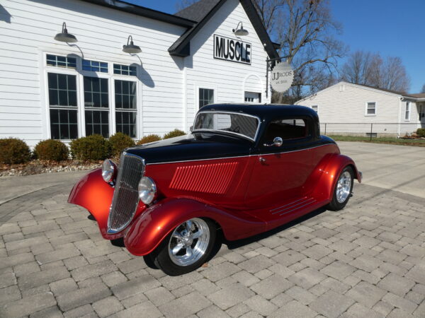 1933 Ford Coupe — photo