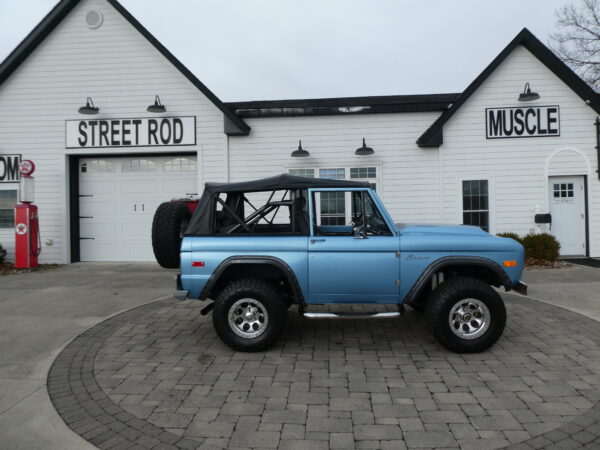1973 Ford Bronco — photo
