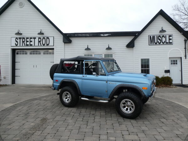 1973 Ford Bronco — photo