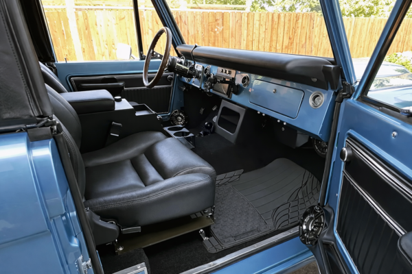1973 Ford Bronco — photo