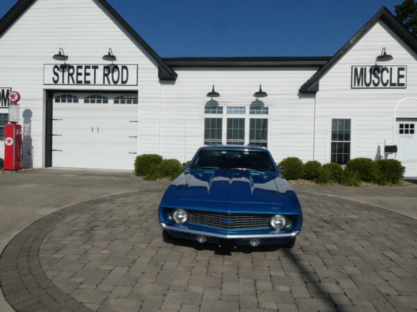 1969 Chevy Camaro Custom — photo