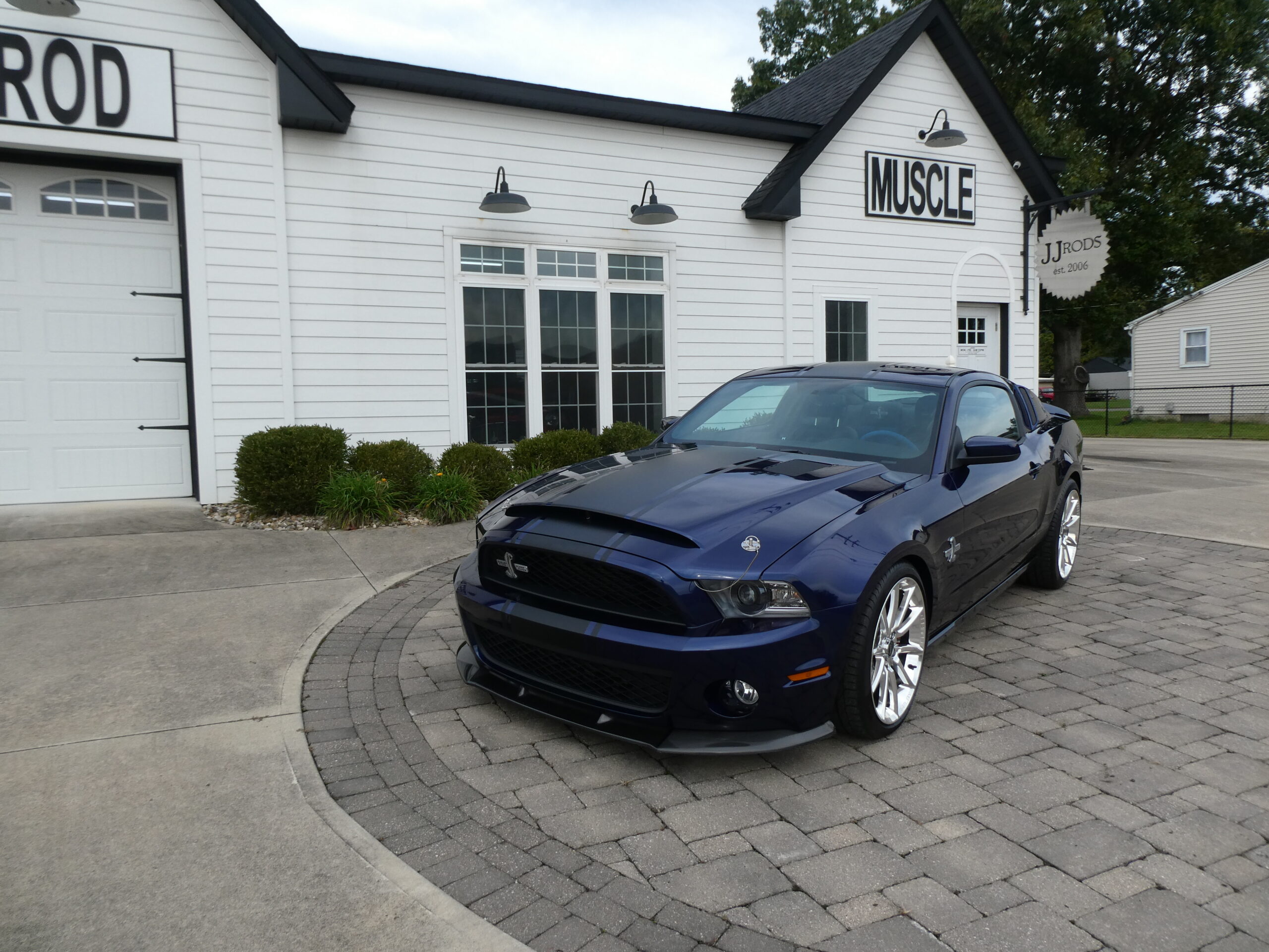 2010 Ford Mustang GT 500 Shelby — photo