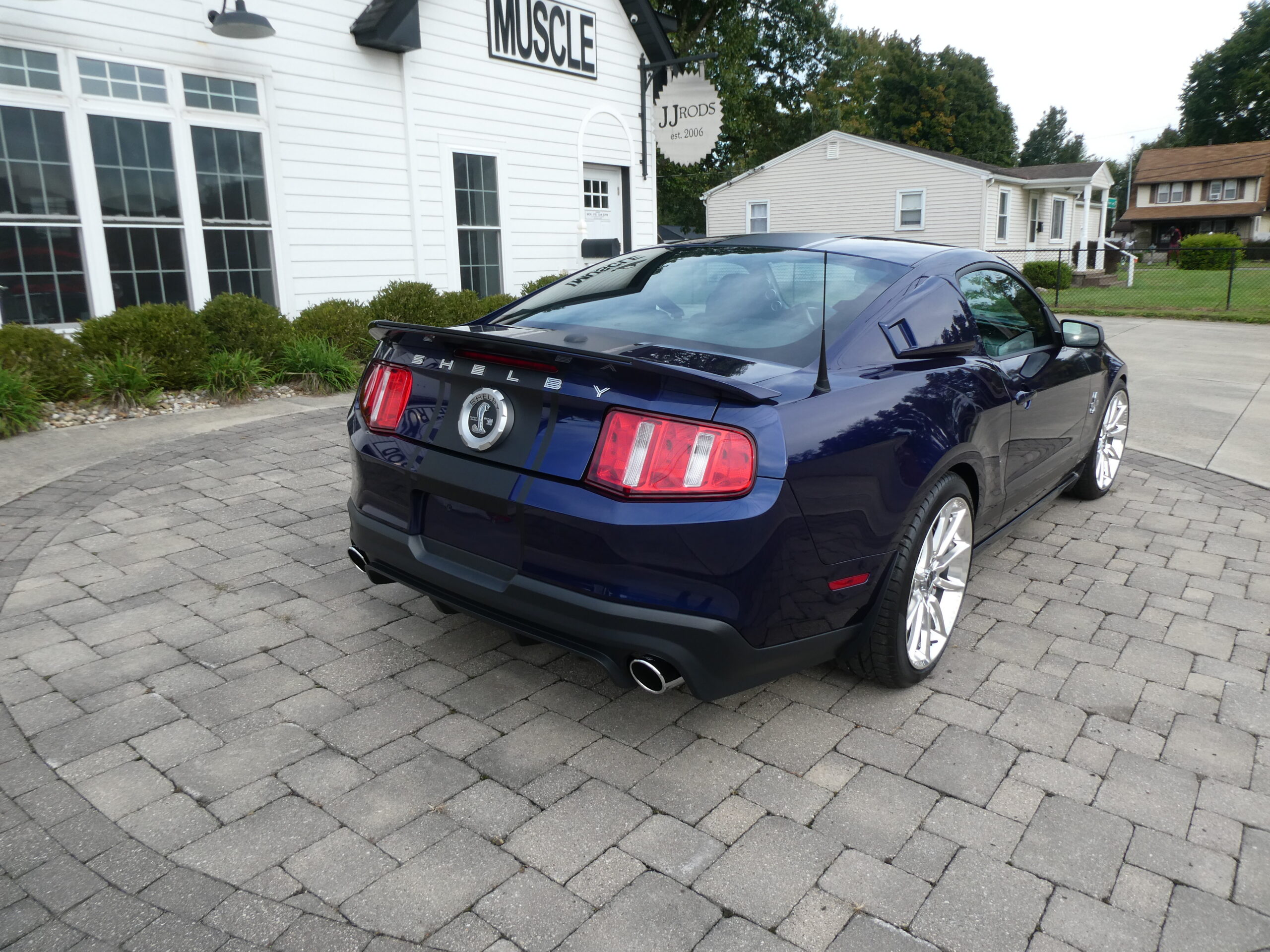 2010 Ford Mustang GT 500 Shelby — photo
