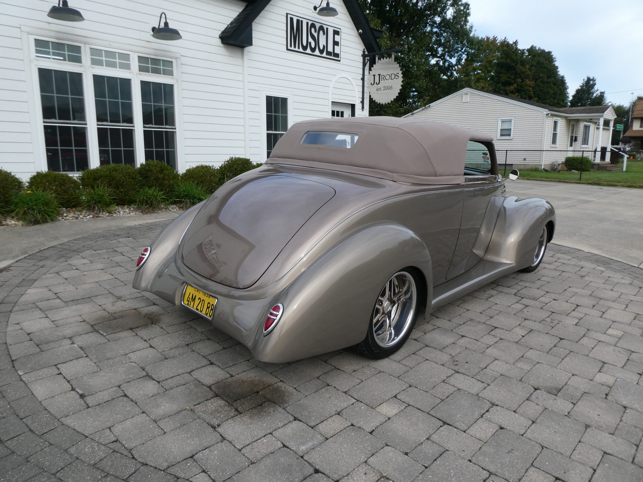 1938 Ford Roadster — photo