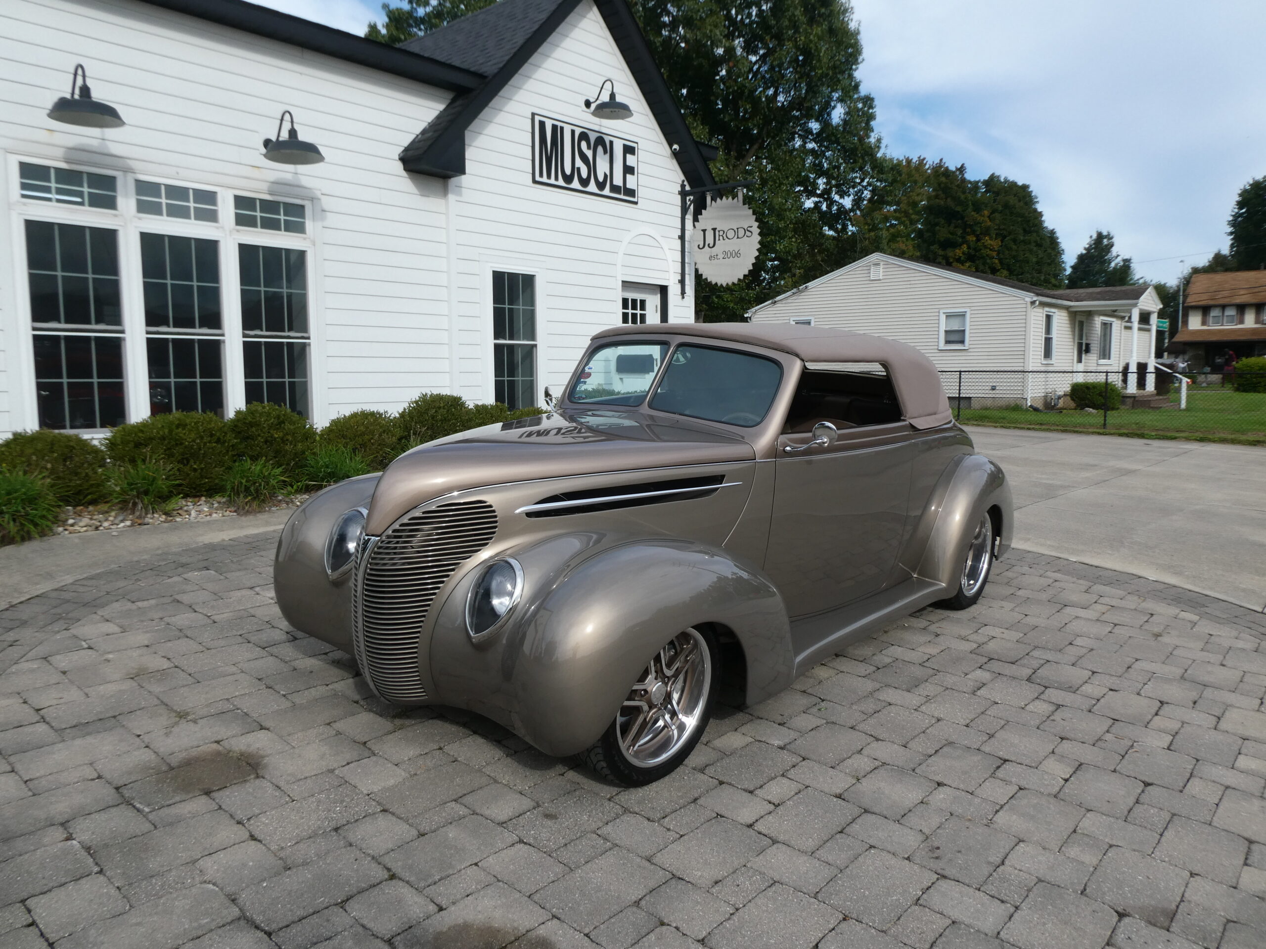 1938 Ford Roadster — photo