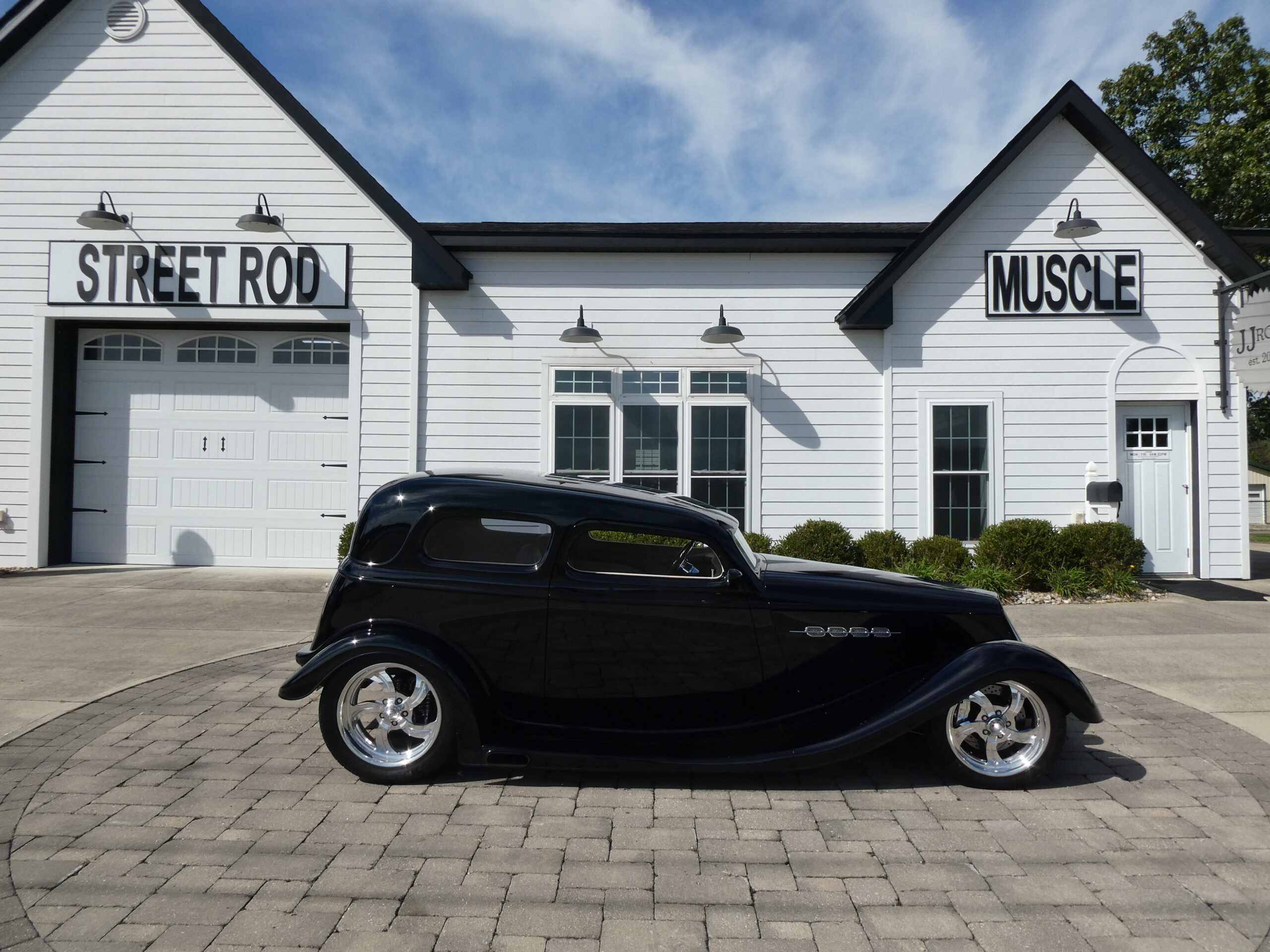 1933 Ford Vicky — photo