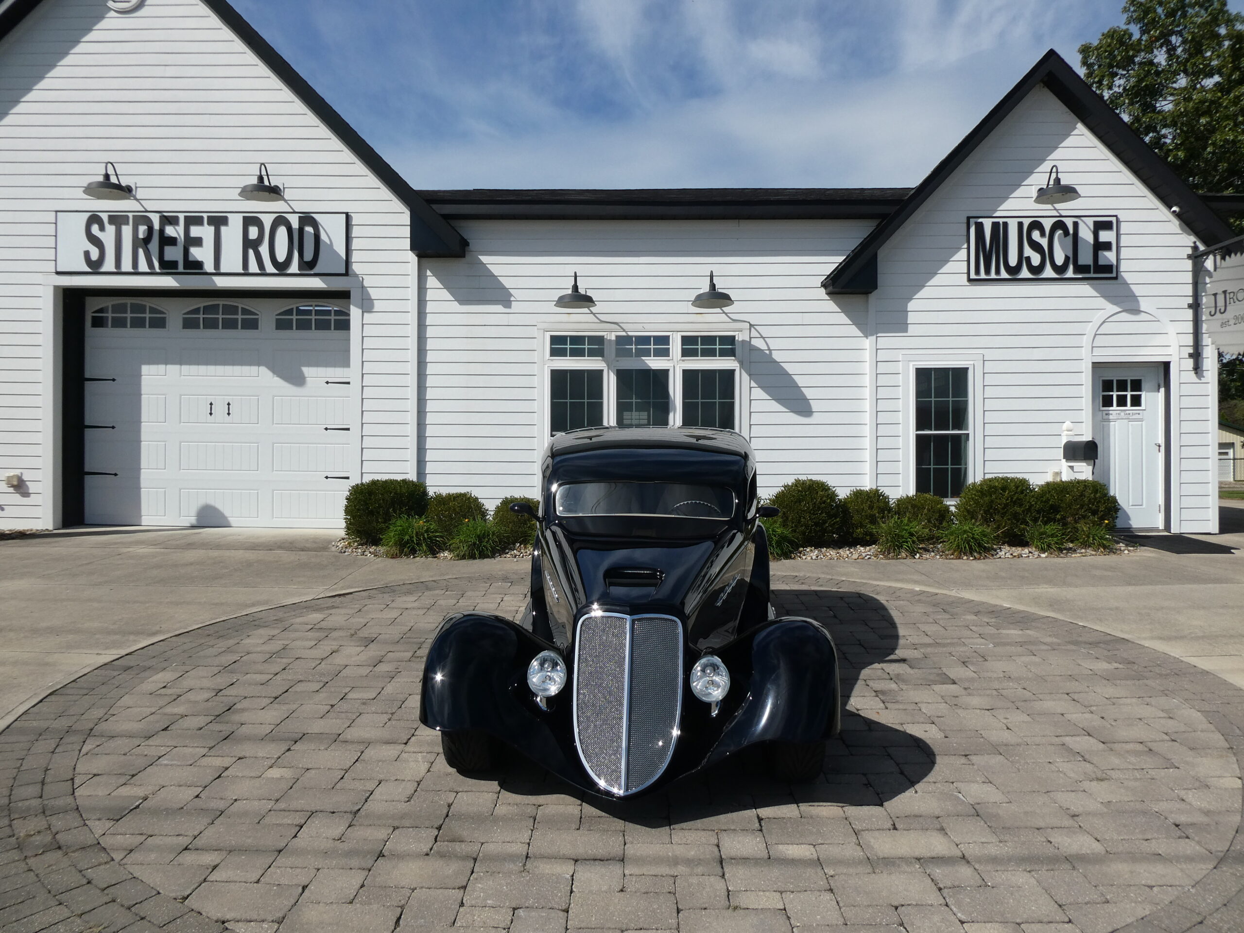 1933 Ford Vicky — photo