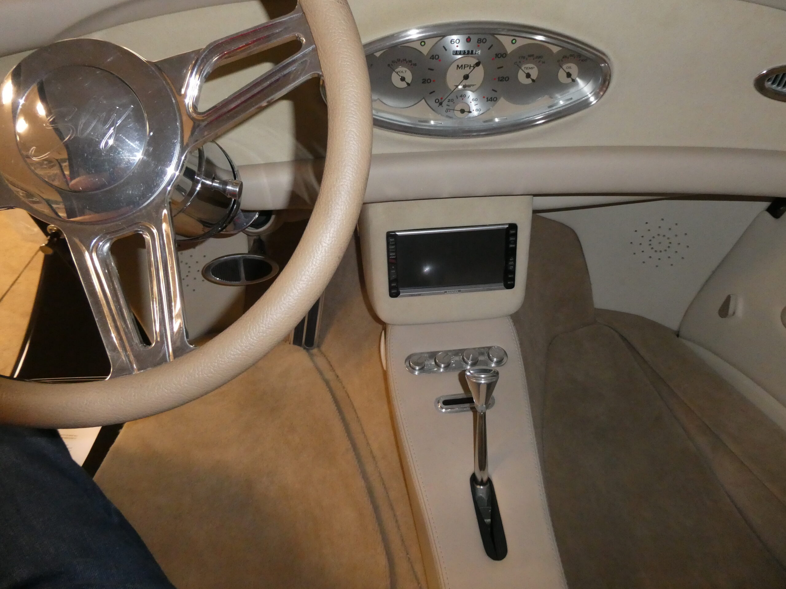 1933 Ford Vicky — photo