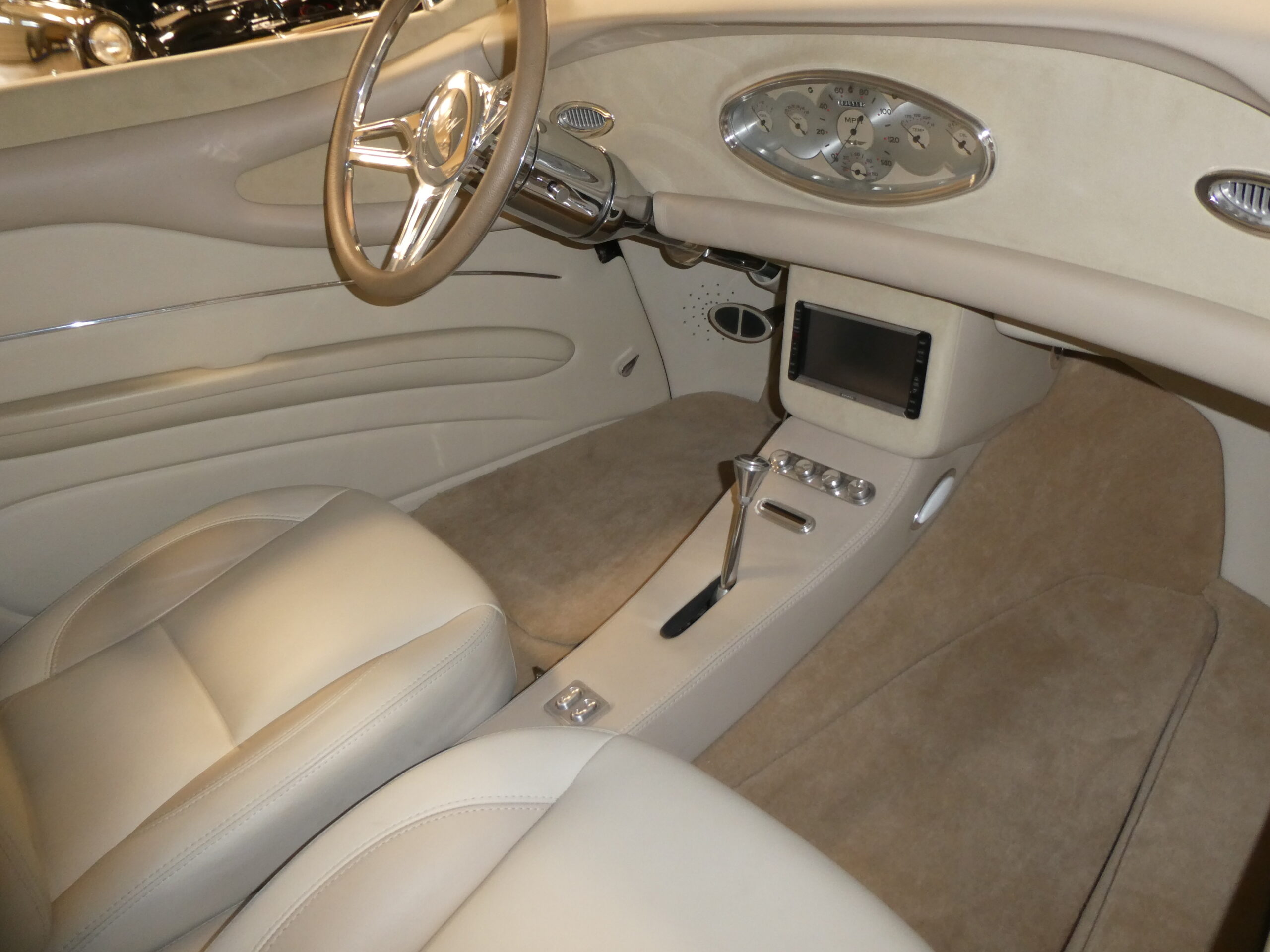 1933 Ford Vicky — photo